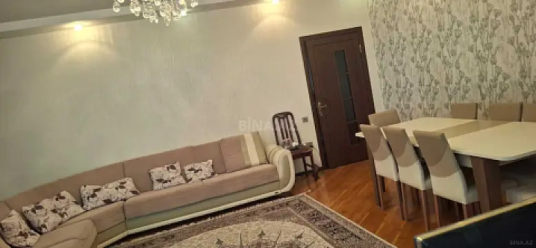 Satılır 2 otaqlı mənzil 105 m²