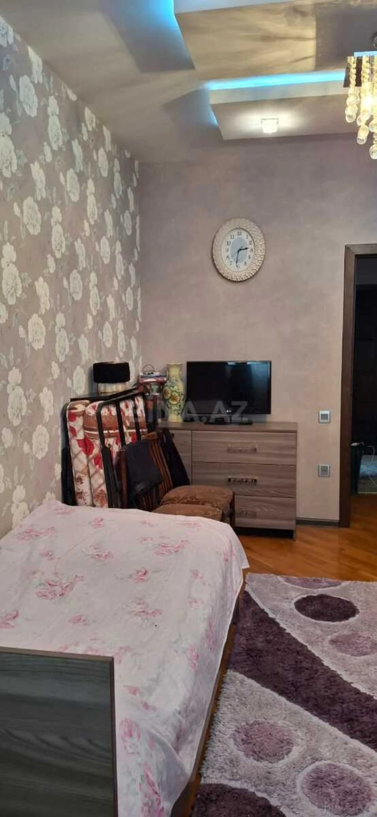 Satılır 2 otaqlı mənzil 105 m²