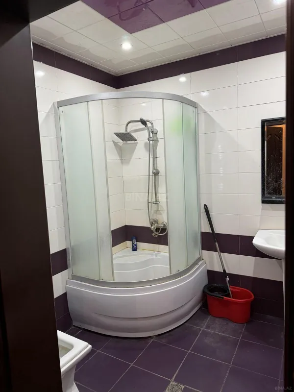 Kirayə verilir 2 otaqlı mənzil 94 m²