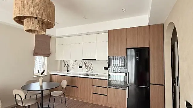 Satılır 2 otaqlı mənzil 61 m²