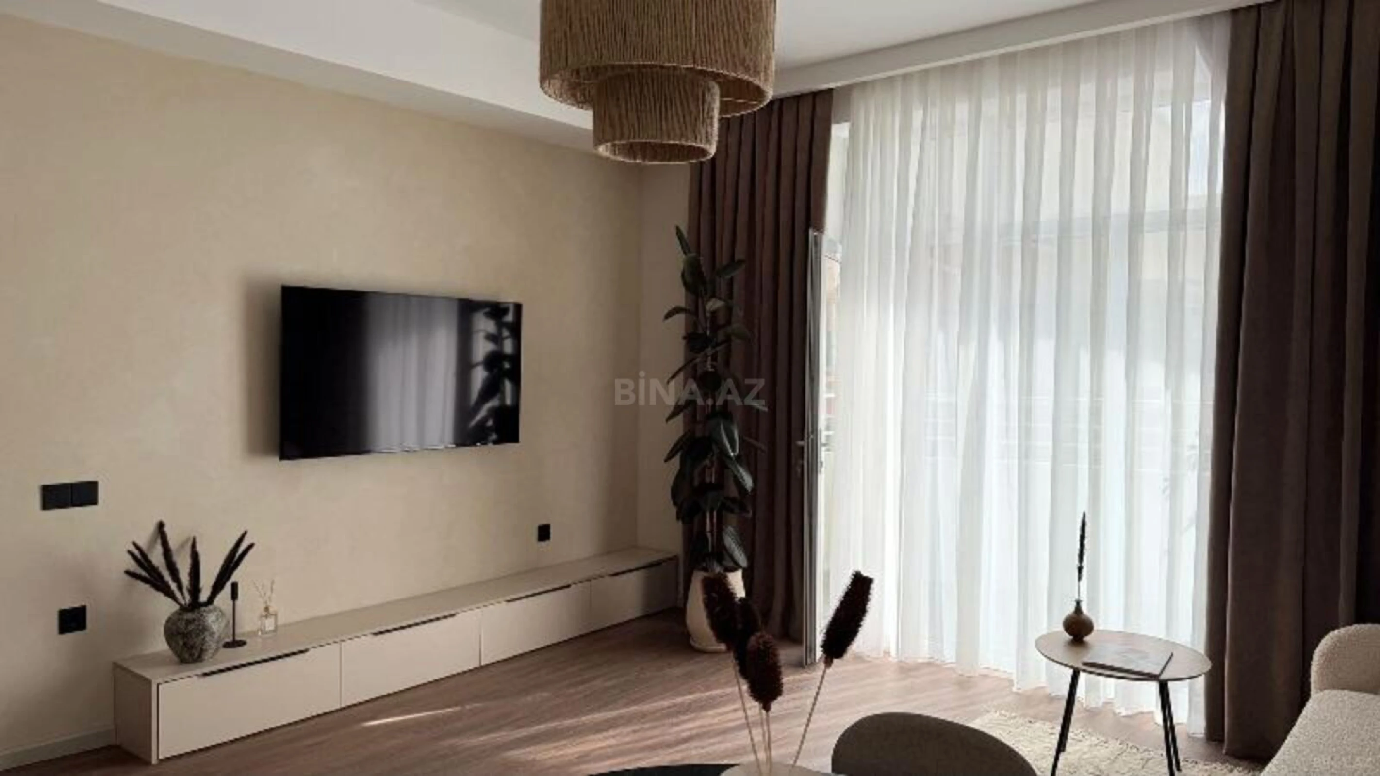 Satılır 2 otaqlı mənzil 61 m²