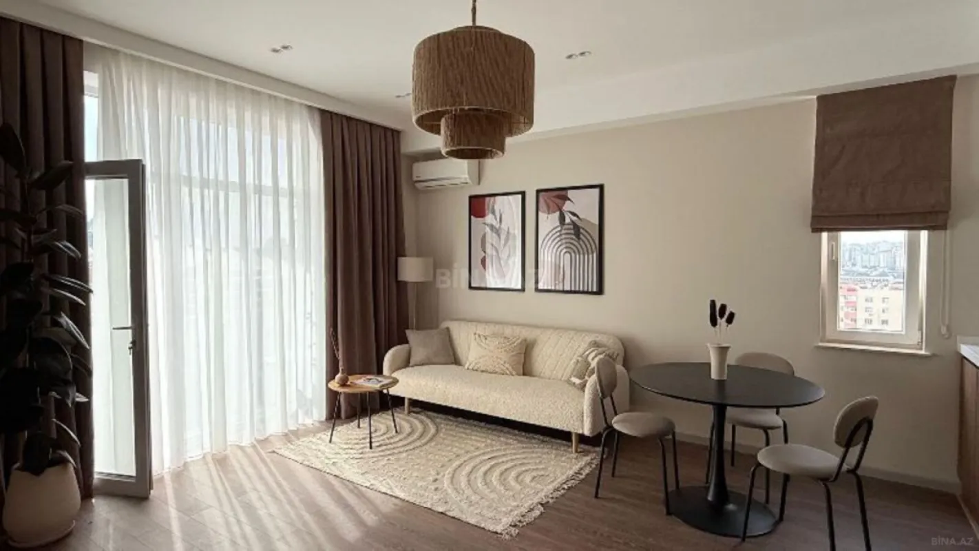 Satılır 2 otaqlı mənzil 61 m²