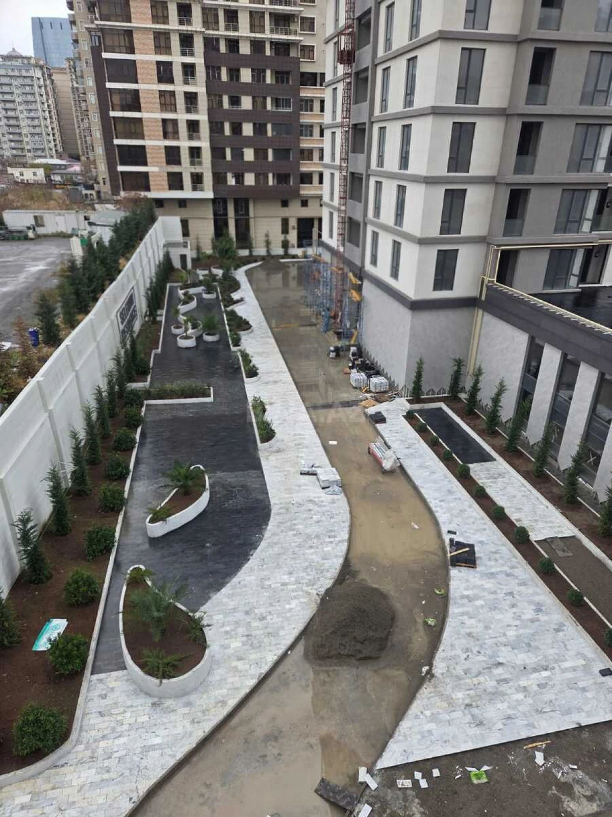 Satılır 3 otaqlı mənzil 133 m²