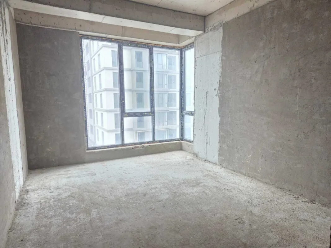 Satılır 3 otaqlı mənzil 133 m²