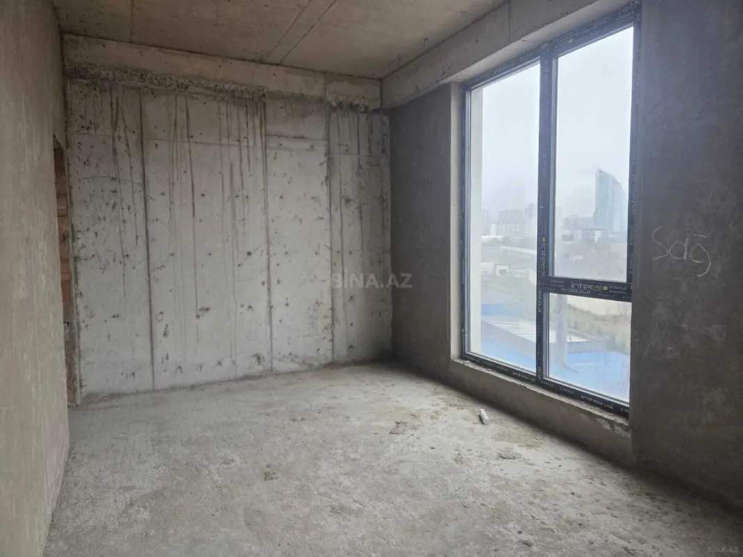 Satılır 3 otaqlı mənzil 133 m²