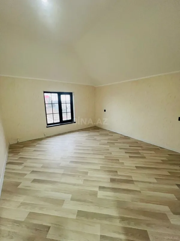 Satılır 5 otaqlı həyət evi 180 m²