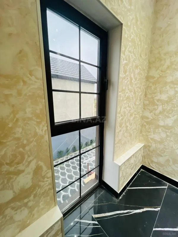 Satılır 5 otaqlı həyət evi 180 m²