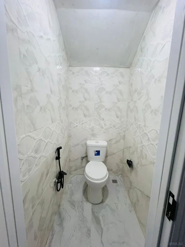 Satılır 5 otaqlı həyət evi 180 m²