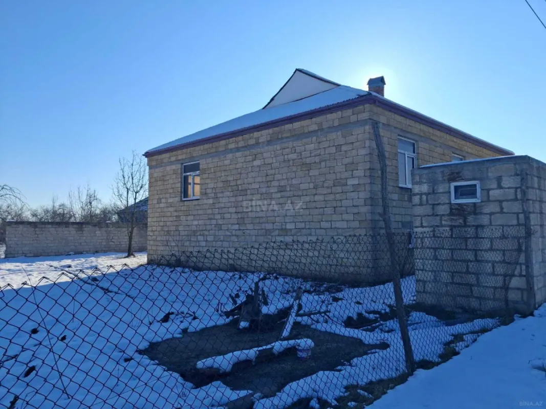 Satılır 5 otaqlı həyət evi 160 m²