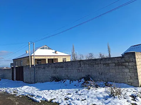 Satılır 5 otaqlı həyət evi 160 m²