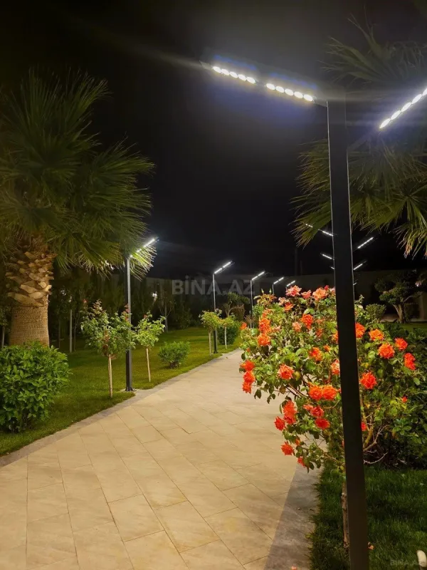 Satılır 8 otaqlı həyət evi 650 m²