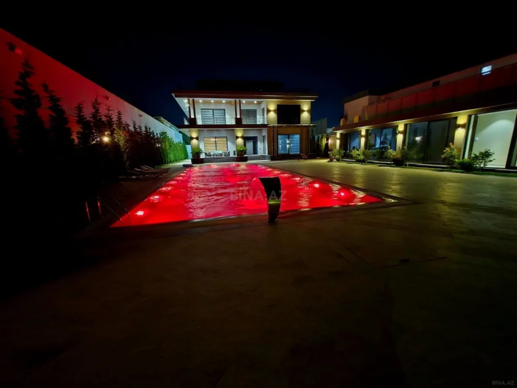 Satılır 8 otaqlı həyət evi 650 m²