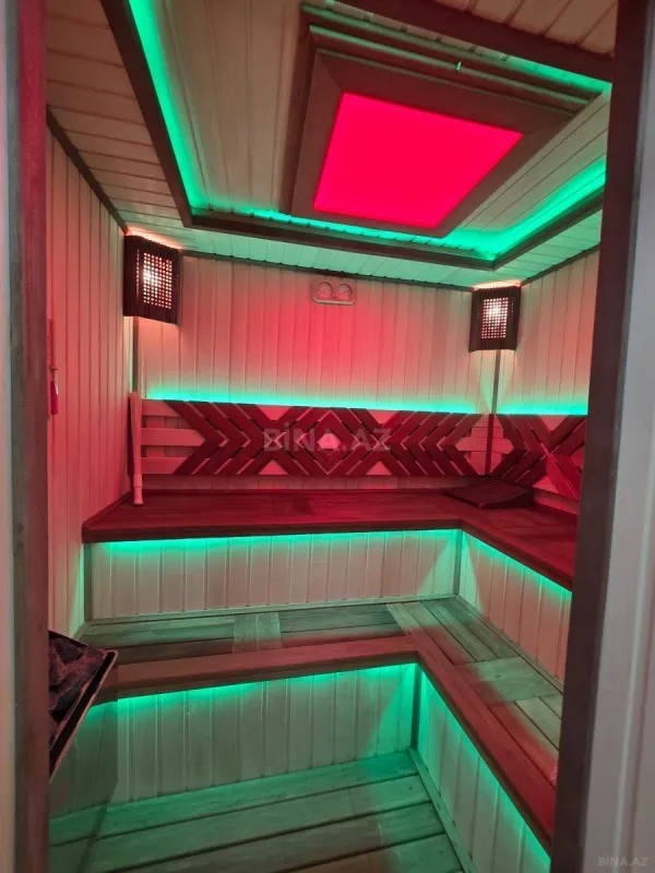 Satılır 8 otaqlı həyət evi 650 m²