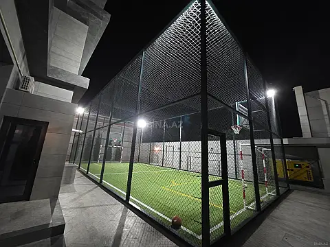 Satılır 8 otaqlı həyət evi 650 m²