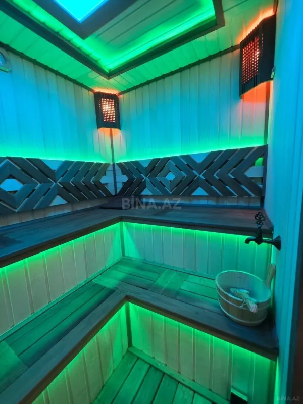 Satılır 8 otaqlı həyət evi 650 m²