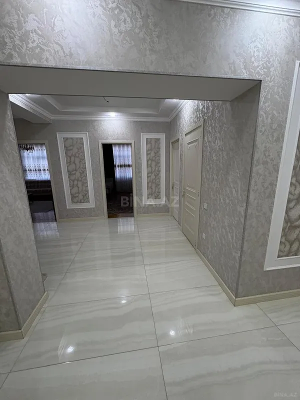 Satılır 3 otaqlı mənzil 132 m²