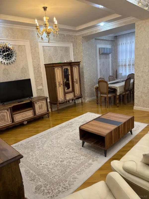 Satılır 3 otaqlı mənzil 132 m²