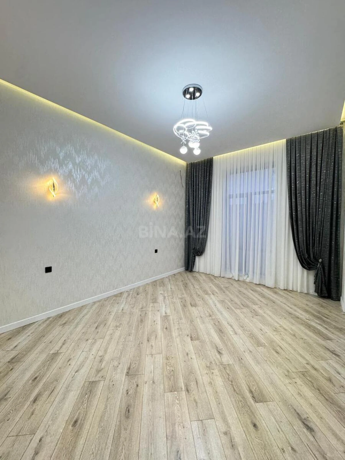 Satılır 4 otaqlı həyət evi 200 m²