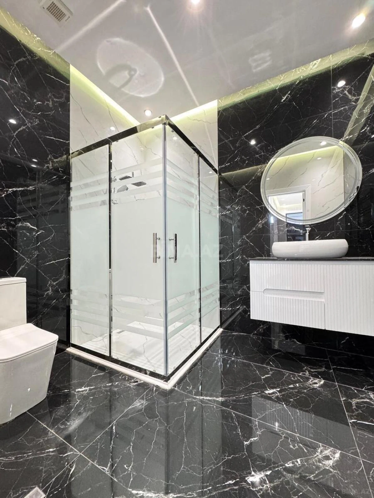 Satılır 4 otaqlı həyət evi 200 m²