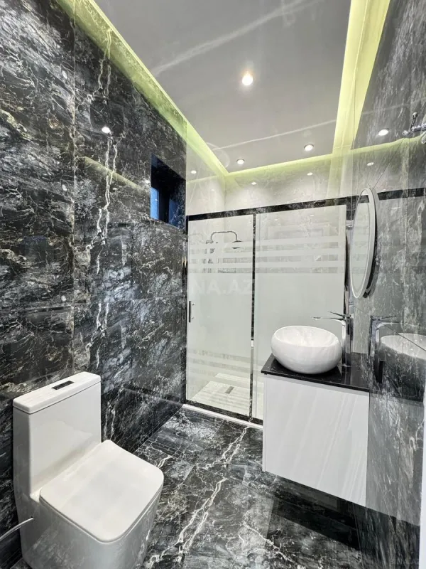 Satılır 4 otaqlı həyət evi 200 m²