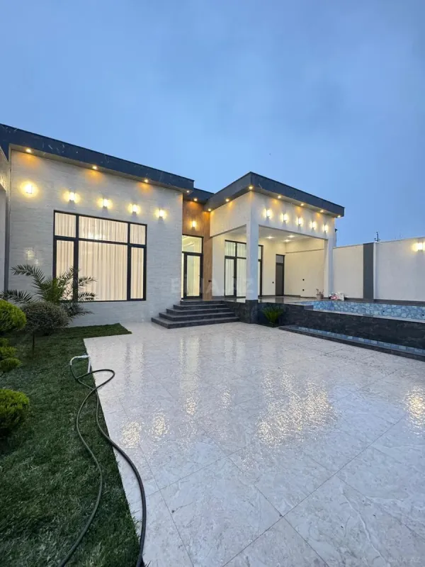 Satılır 4 otaqlı həyət evi 200 m²
