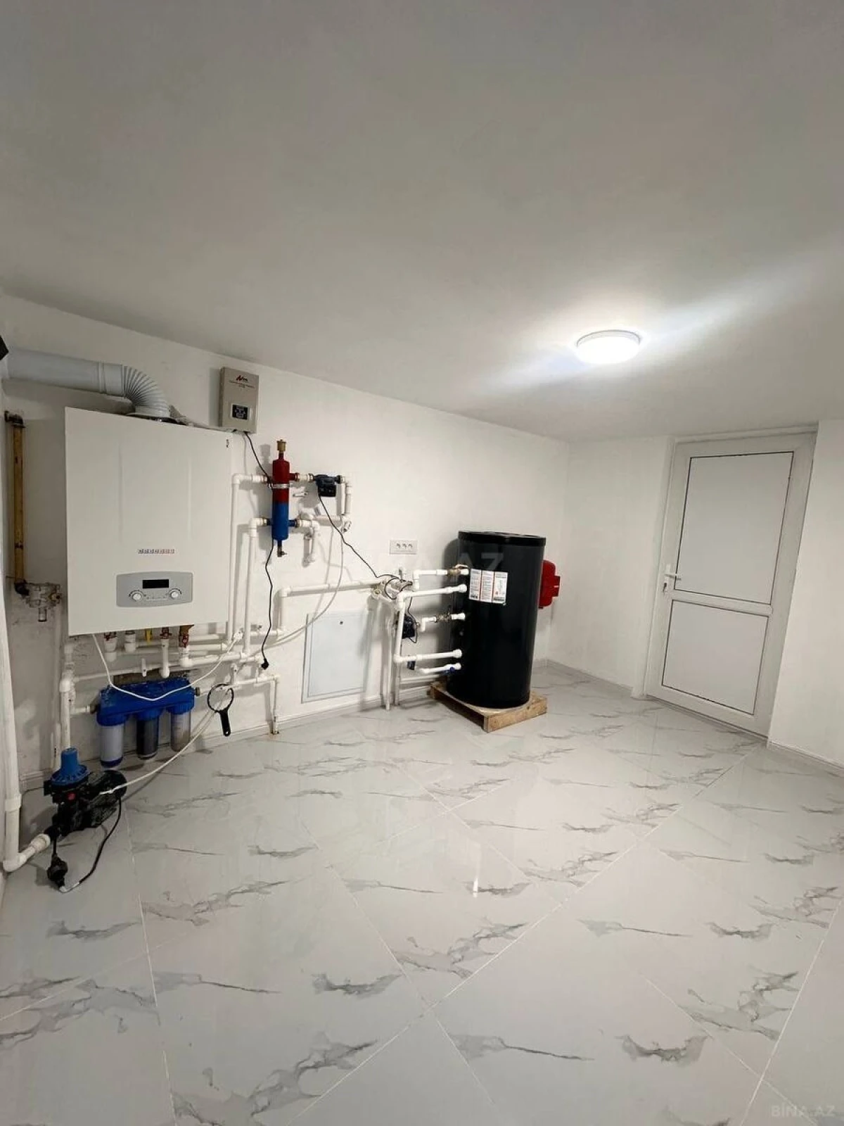 Satılır 7 otaqlı həyət evi 470 m²