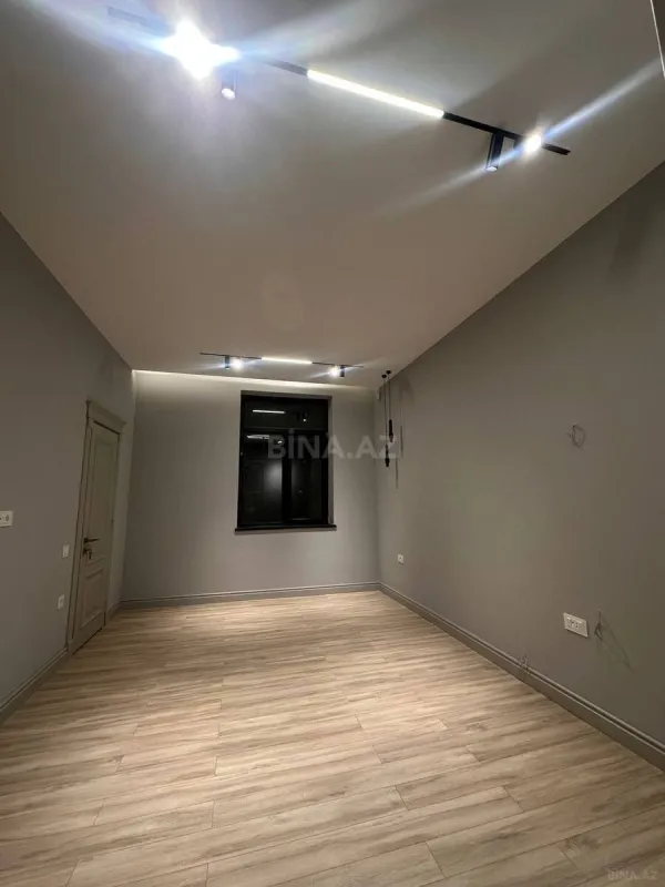 Satılır 7 otaqlı həyət evi 470 m²