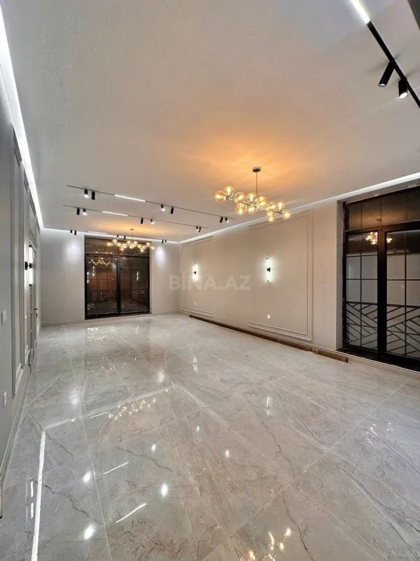 Satılır 7 otaqlı həyət evi 470 m²