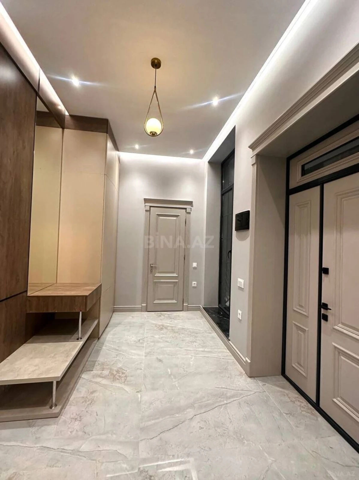 Satılır 7 otaqlı həyət evi 470 m²