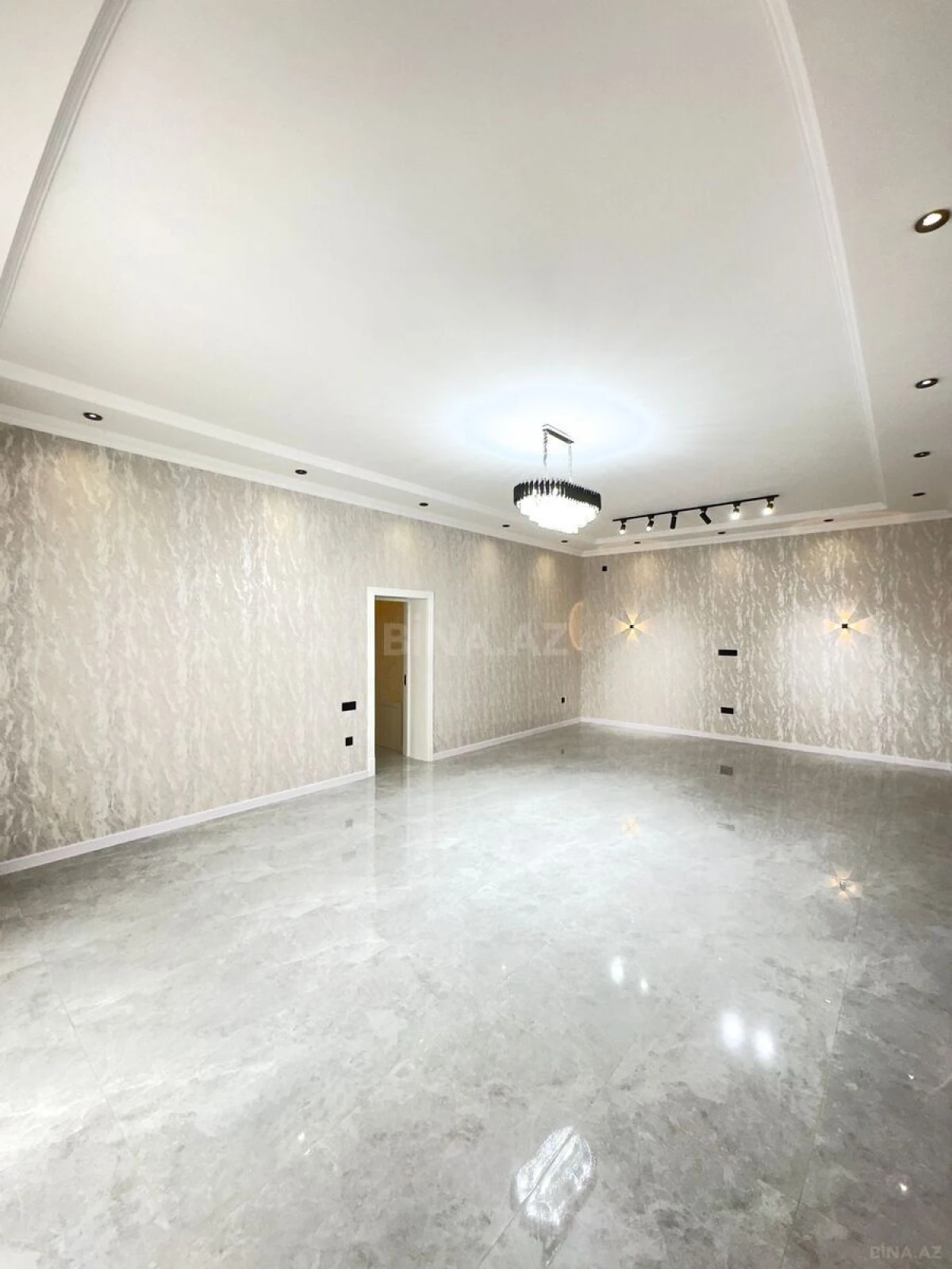 Satılır 4 otaqlı həyət evi 200 m²