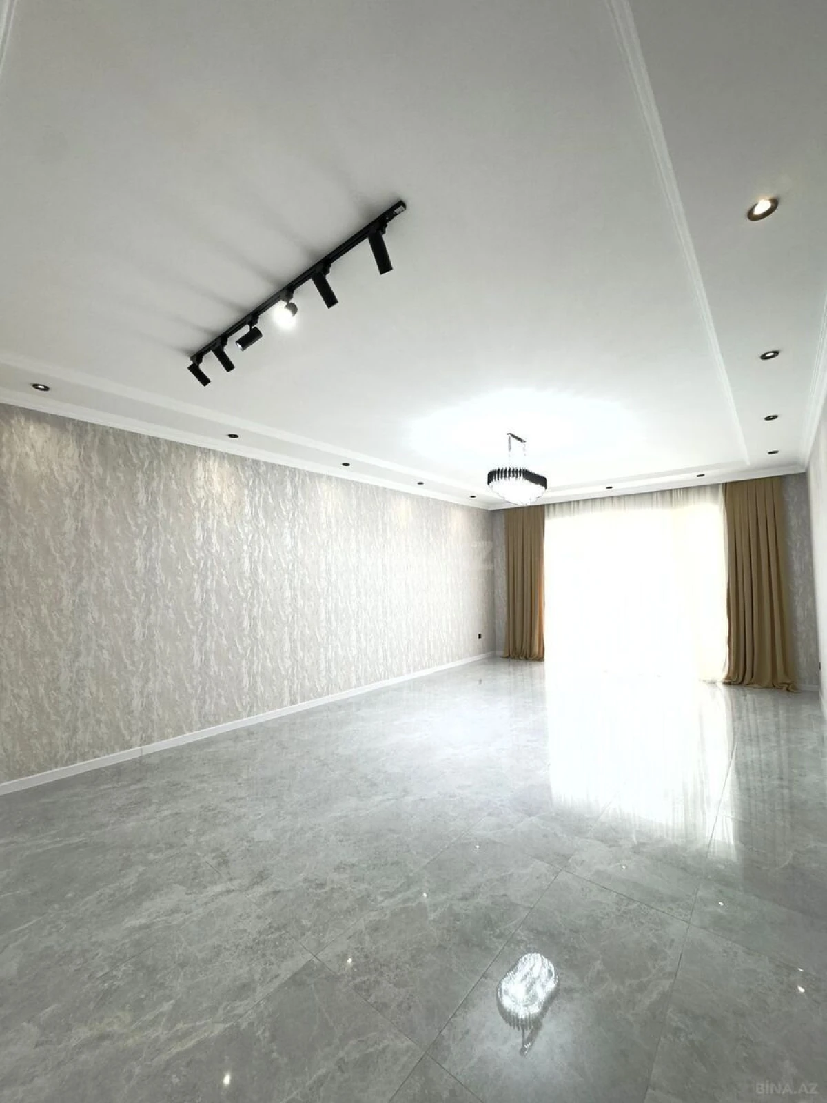 Satılır 4 otaqlı həyət evi 200 m²