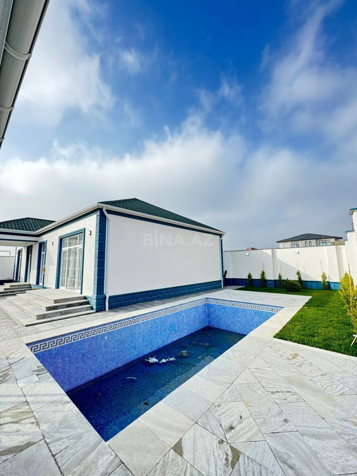 Satılır 4 otaqlı həyət evi 200 m²