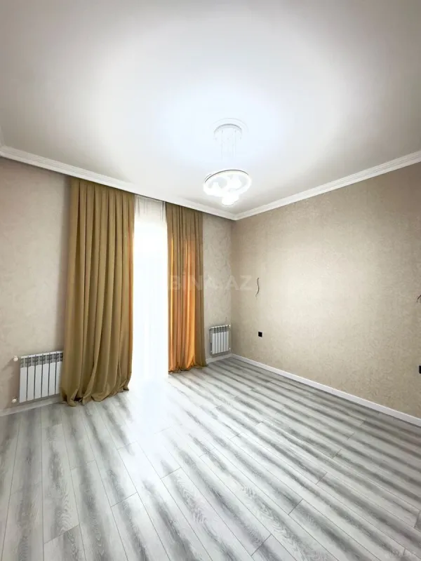 Satılır 4 otaqlı həyət evi 200 m²