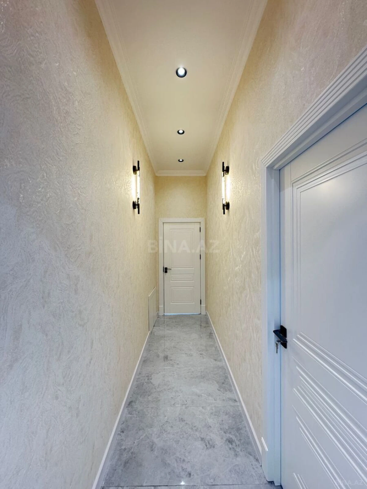 Satılır 4 otaqlı həyət evi 200 m²