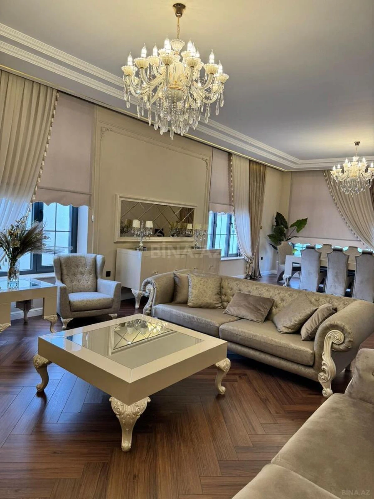 Satılır 6 otaqlı həyət evi 365 m²