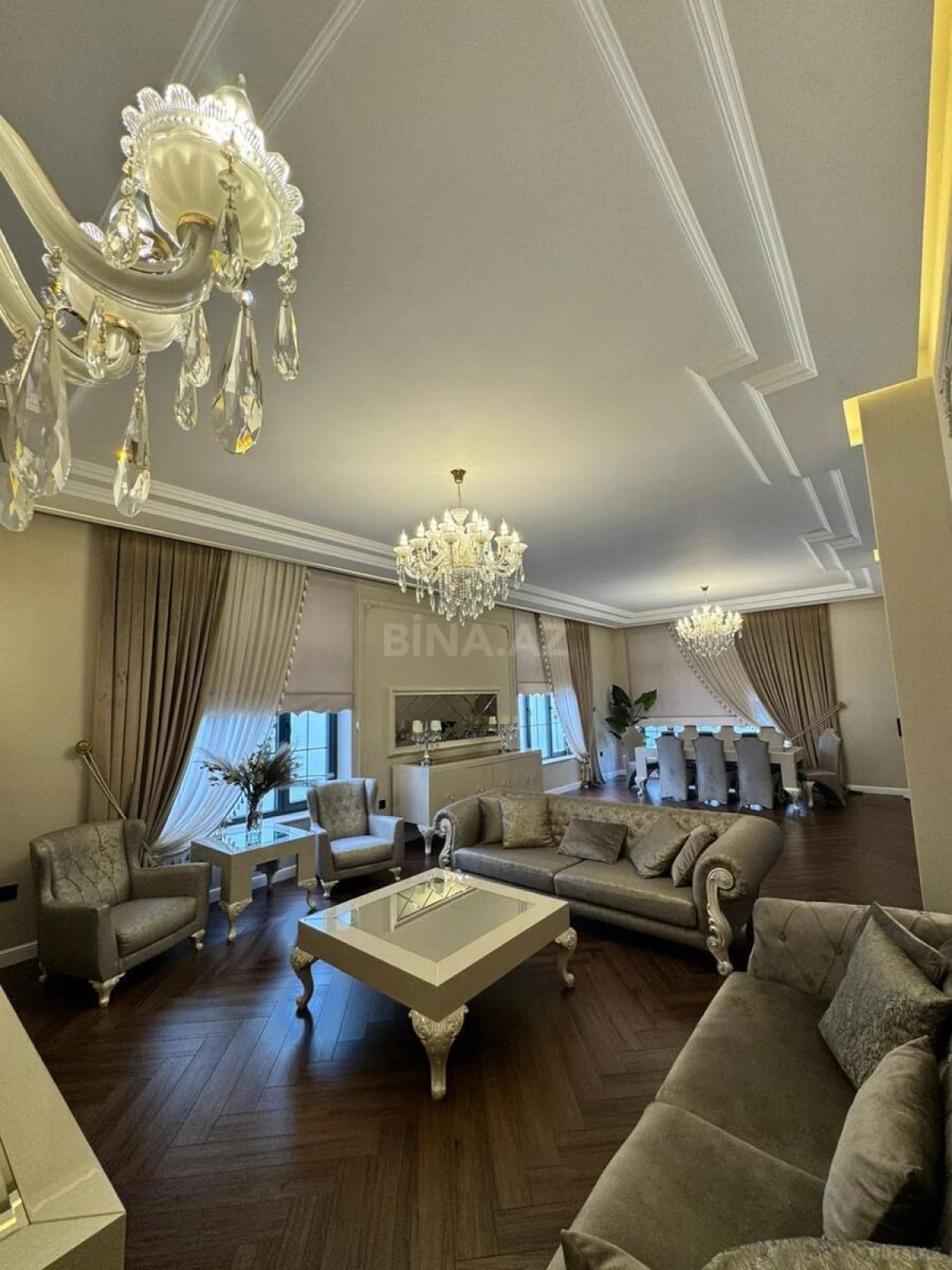 Satılır 6 otaqlı həyət evi 365 m²