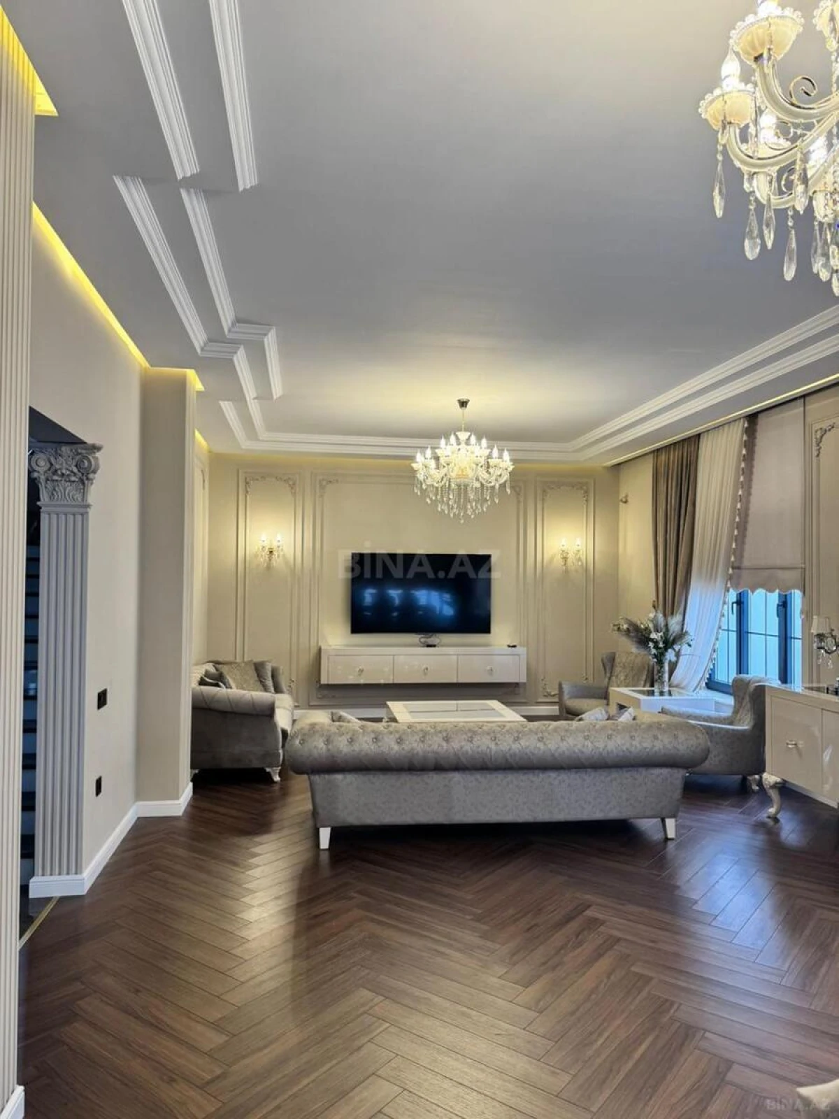 Satılır 6 otaqlı həyət evi 365 m²