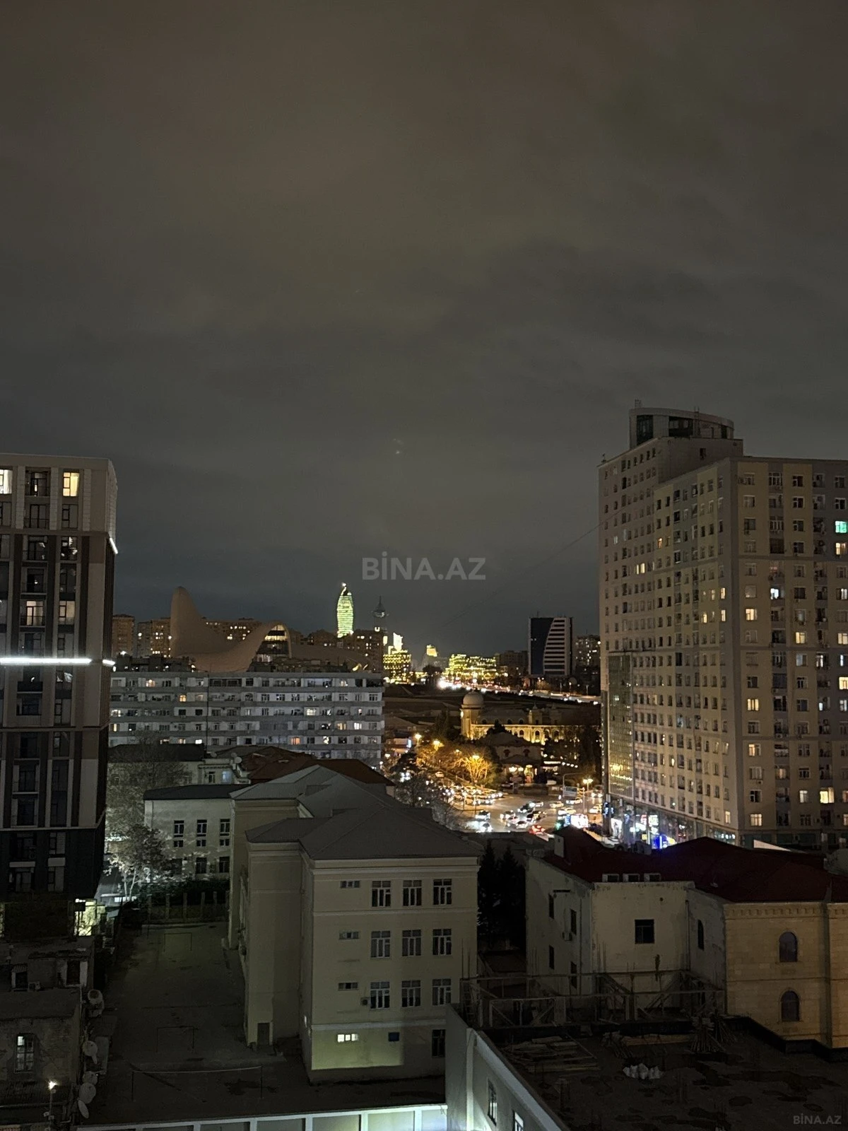 Kirayə verilir 2 otaqlı mənzil 65 m²