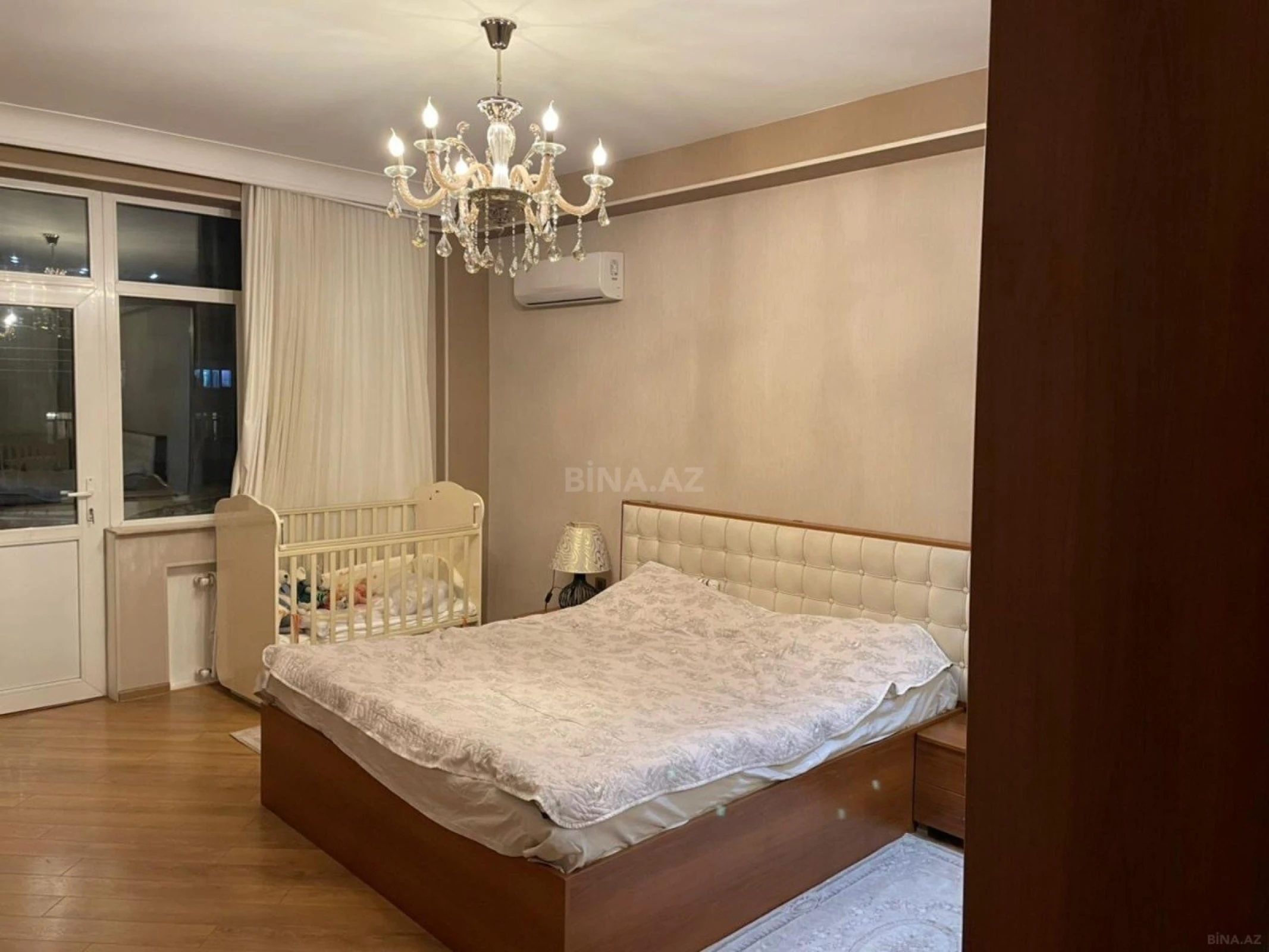 Satılır 2 otaqlı mənzil 65 m²
