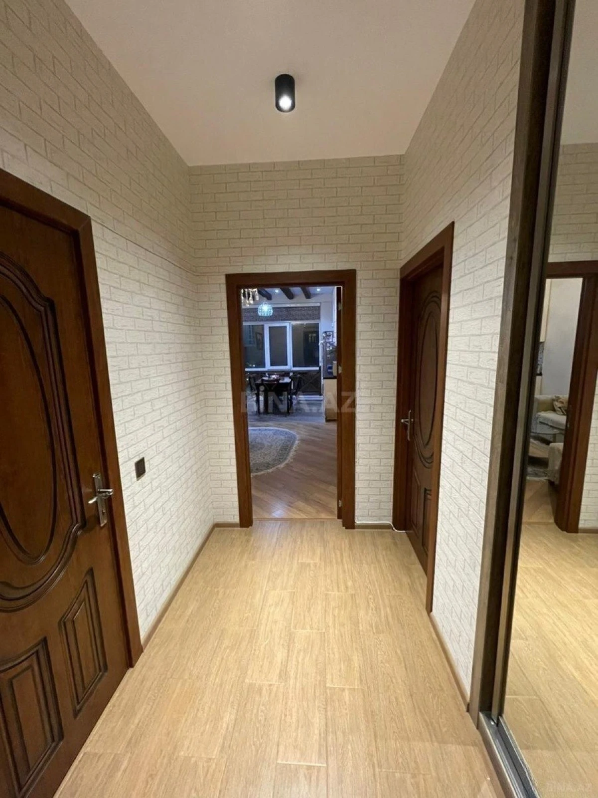 Satılır 2 otaqlı mənzil 65 m²