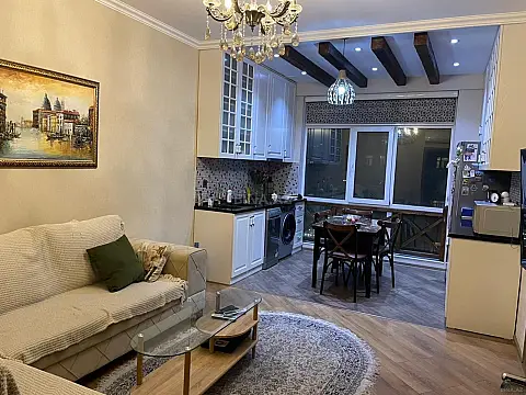 Satılır 2 otaqlı mənzil 65 m²