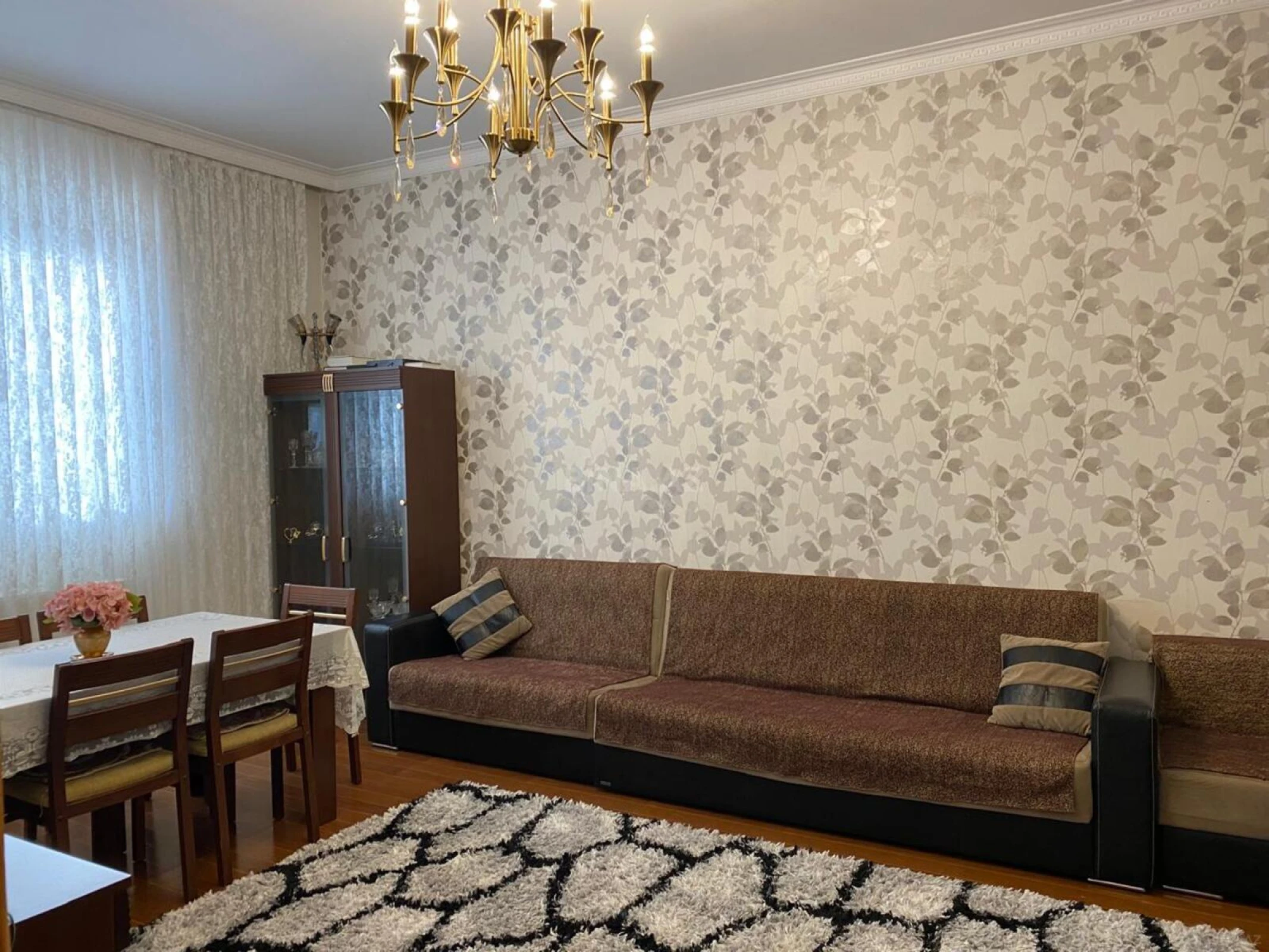 Satılır 5 otaqlı həyət evi 160 m²