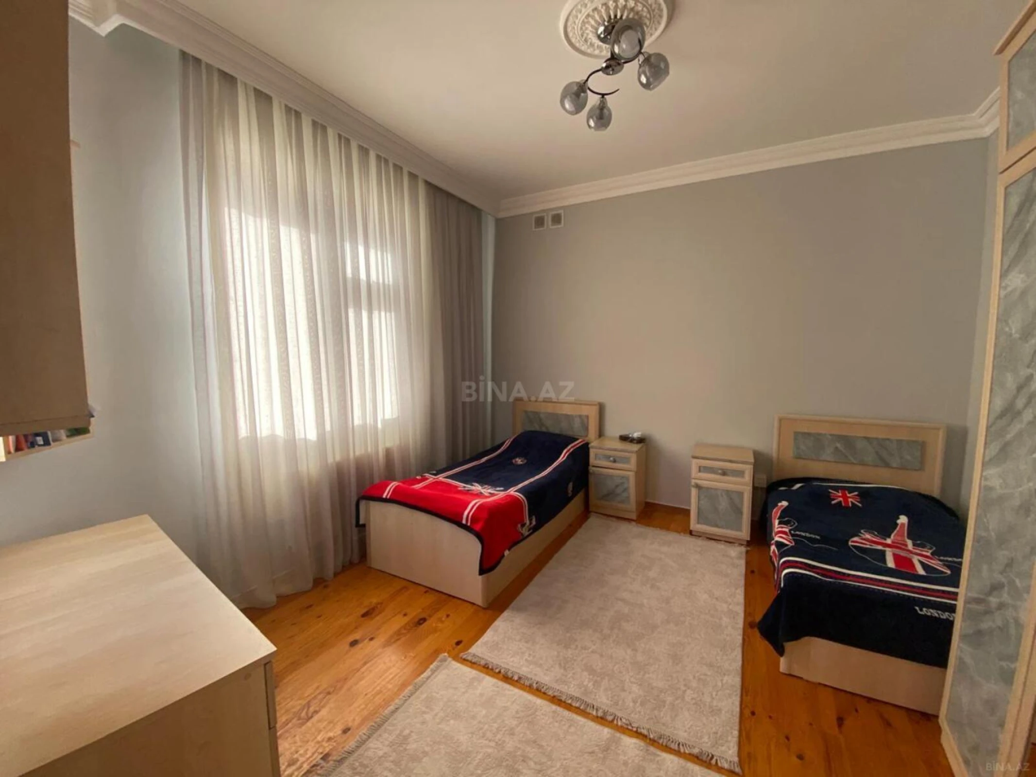 Satılır 5 otaqlı həyət evi 160 m²