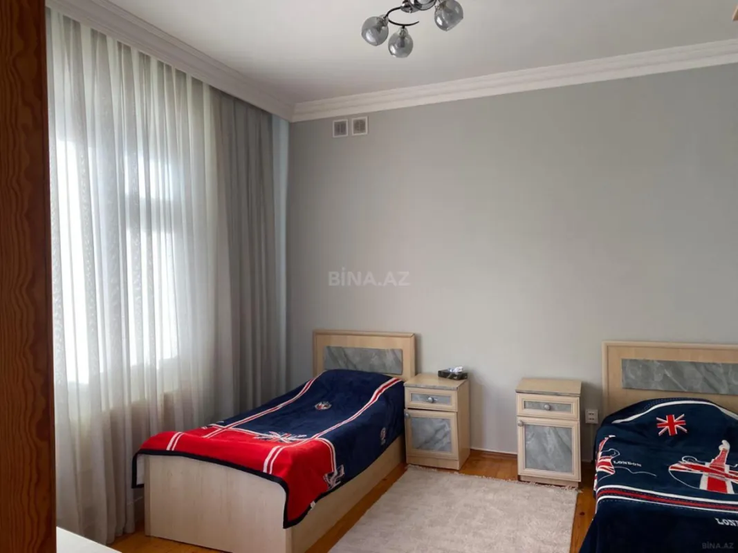 Satılır 5 otaqlı həyət evi 160 m²