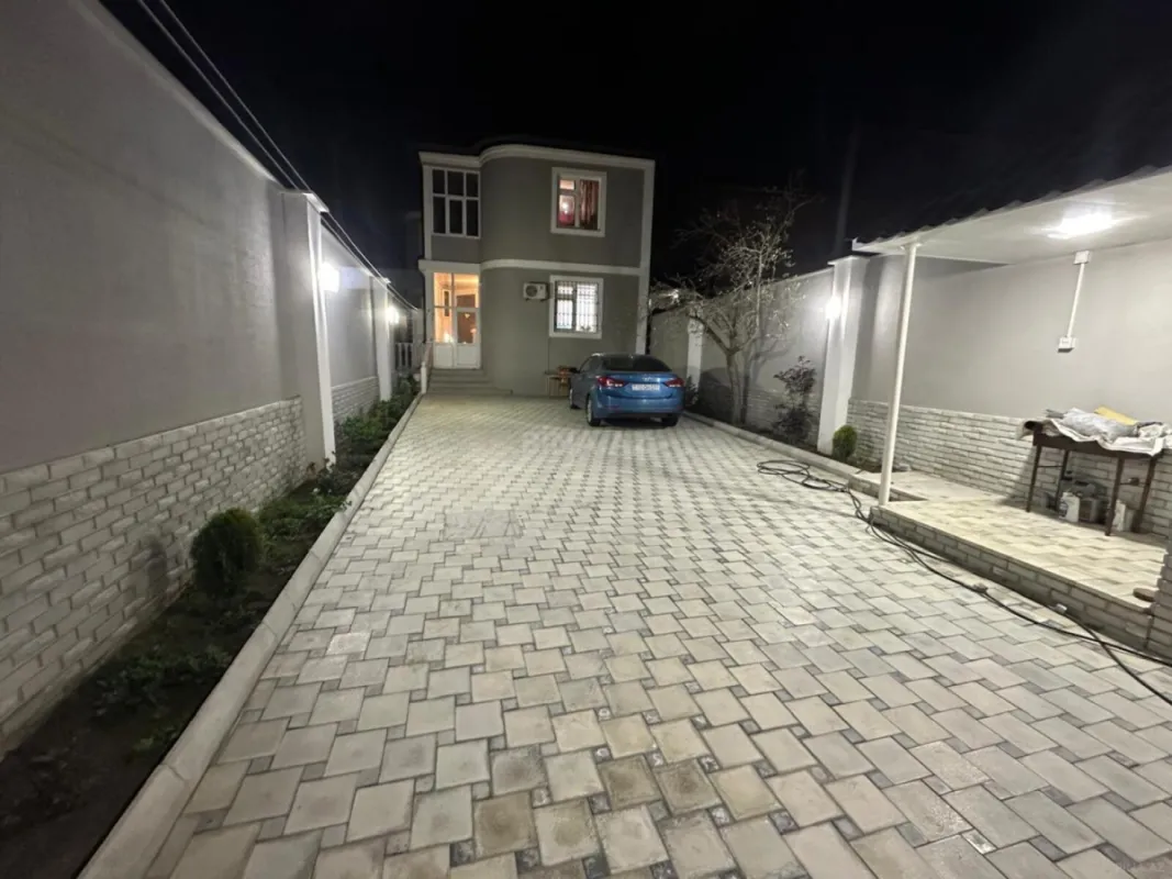 Satılır 5 otaqlı həyət evi 160 m²