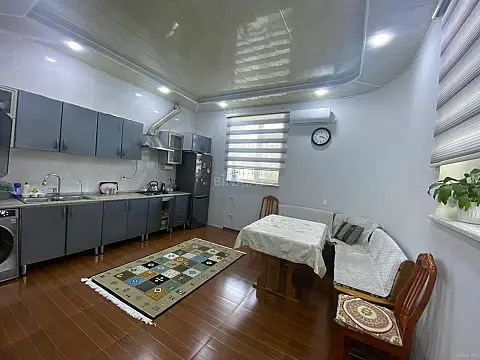 Satılır 5 otaqlı həyət evi 160 m²