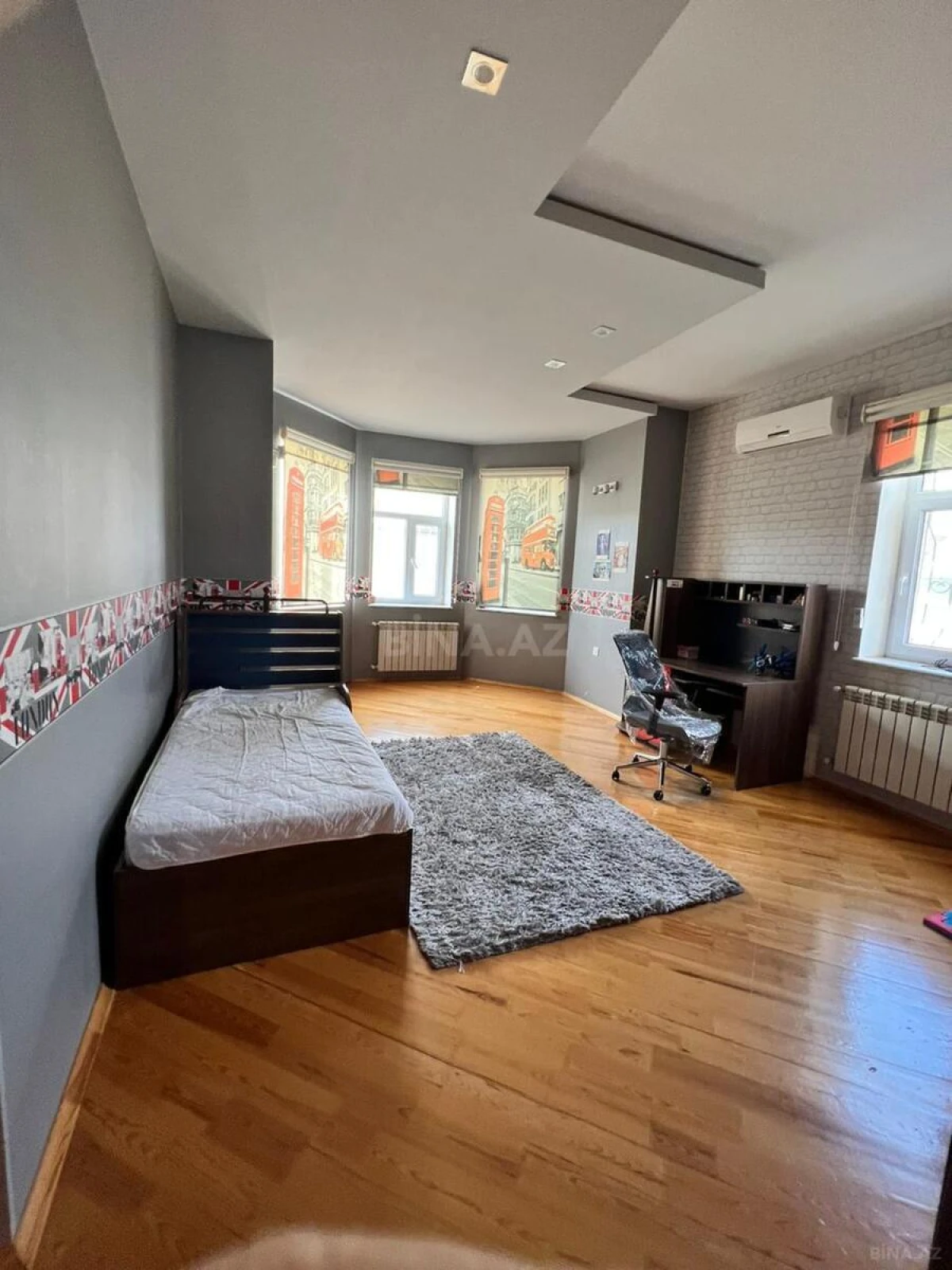 Satılır 6 otaqlı həyət evi 400 m²