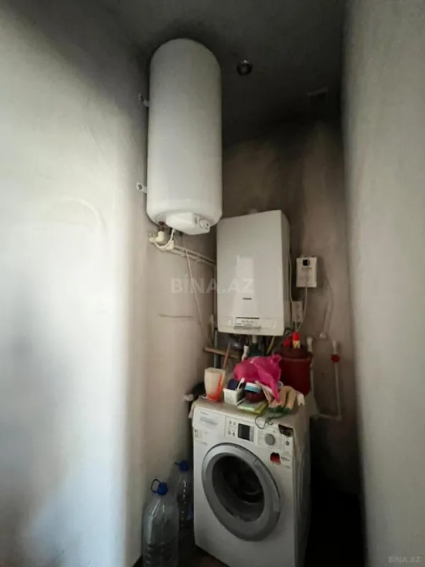 Satılır 6 otaqlı həyət evi 400 m²