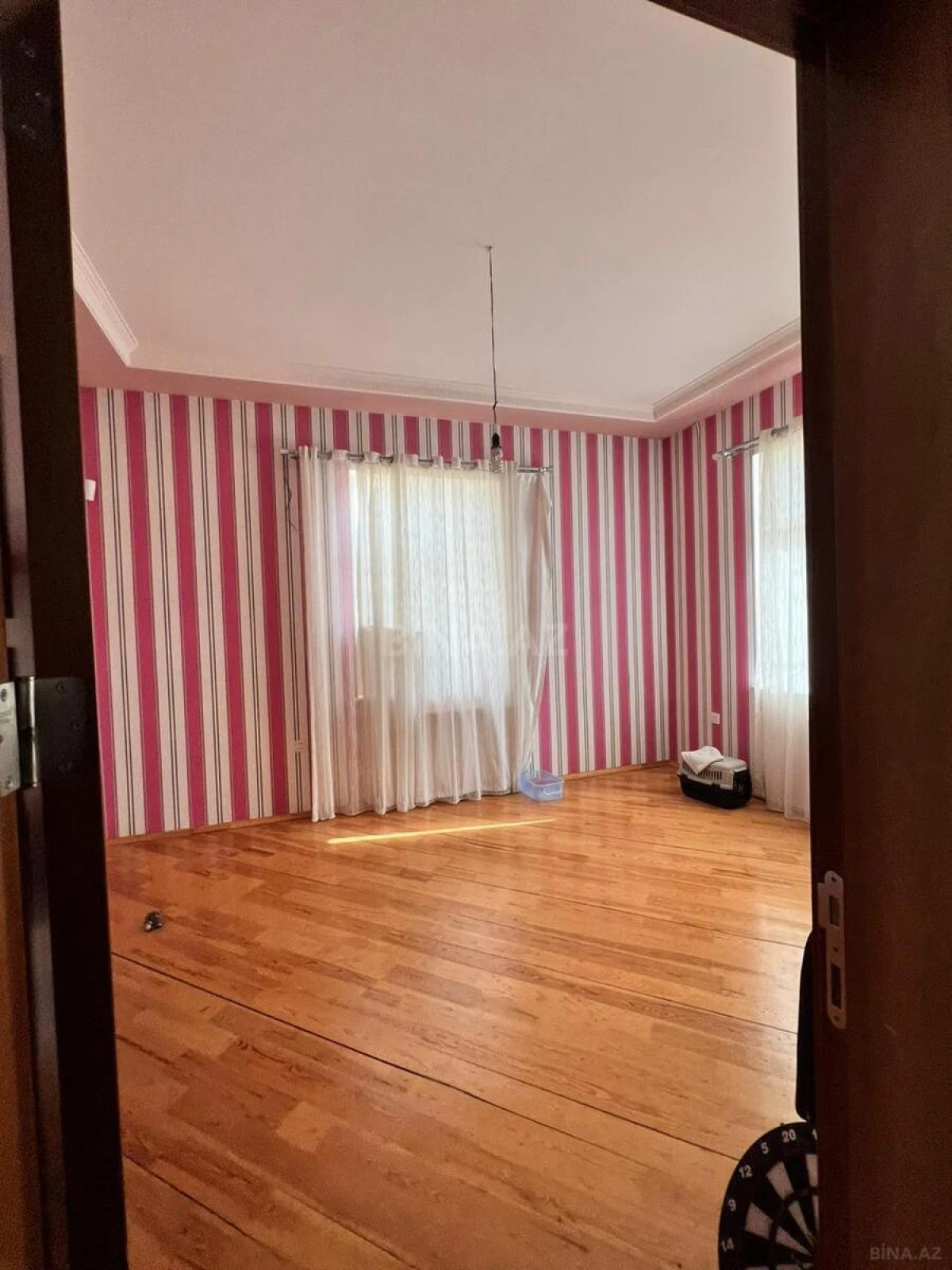 Satılır 6 otaqlı həyət evi 400 m²