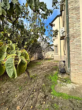 Satılır 6 otaqlı həyət evi 400 m²